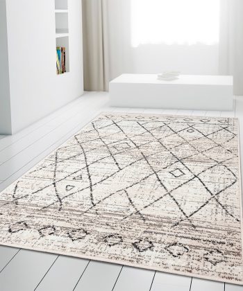 Geometric Cream Rug Diamond Aztec Pattern